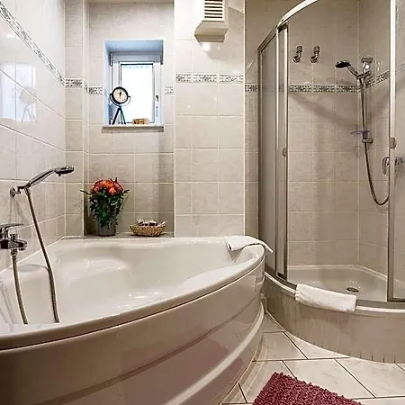 & Restaurant Stadt Hotel 3*