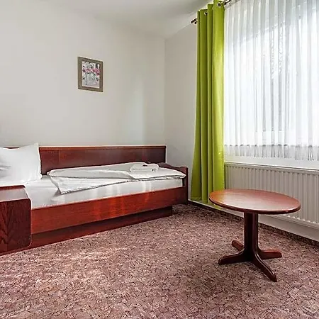 & Restaurant Stadt Hotel 3*