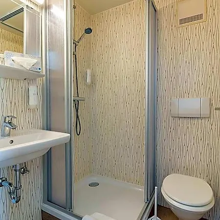 & Restaurant Stadt Hotel 3*